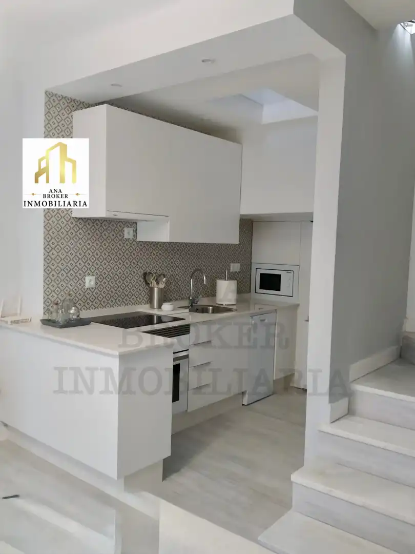 Cuina de Apartament en venda en Ronda amb Moblat