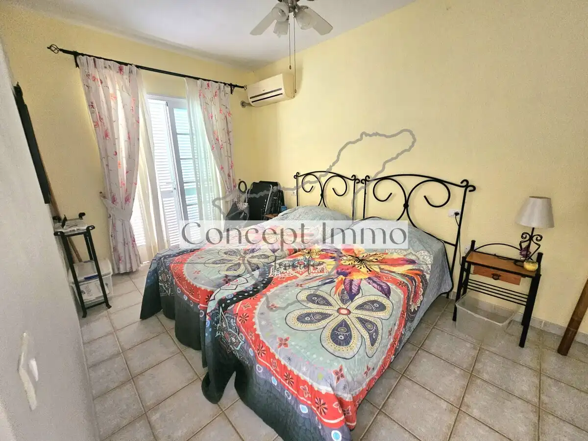 Habitación de Planta baja en venta en Arona con Terraza, Trastero y Alarma