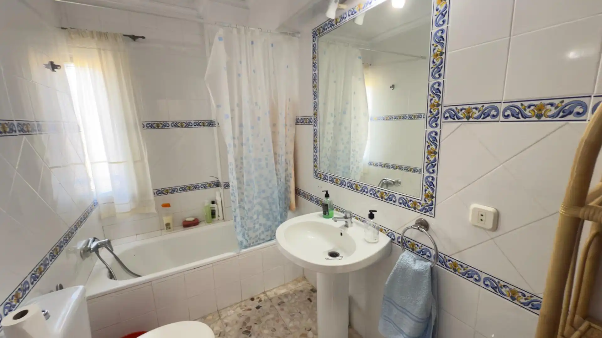Bany de Finca rústica en venda en Gibraleón amb Aire condicionat, Jardí privat i Terrassa