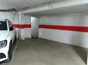 Individual with lift for sale in Rialp