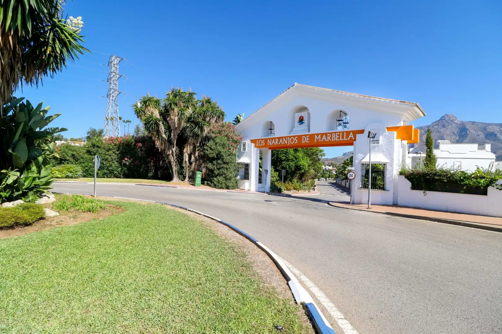 Detached homes for rent in Urbanizacion ALAMEDA-NARANJOS MARBELLA, La Dama de Noche - La Alzambra