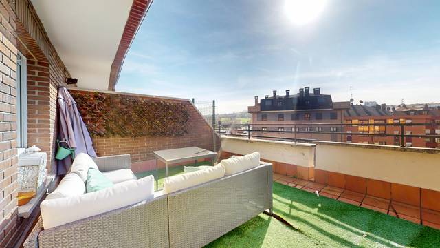 Dúplex en Venta en Calle Darío de Regoyos, 25 en Fozaneldi - Tenderina