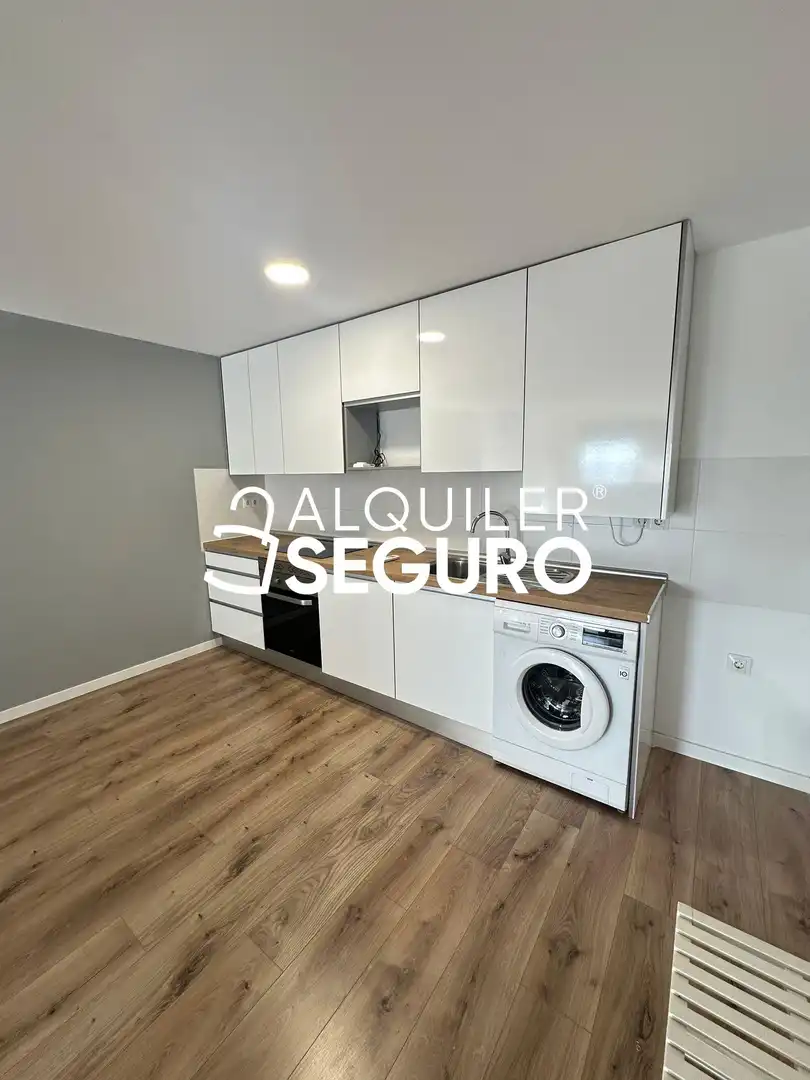 Cocina de Piso de alquiler en Madrid con Aire acondicionado, Calefacción y Terraza