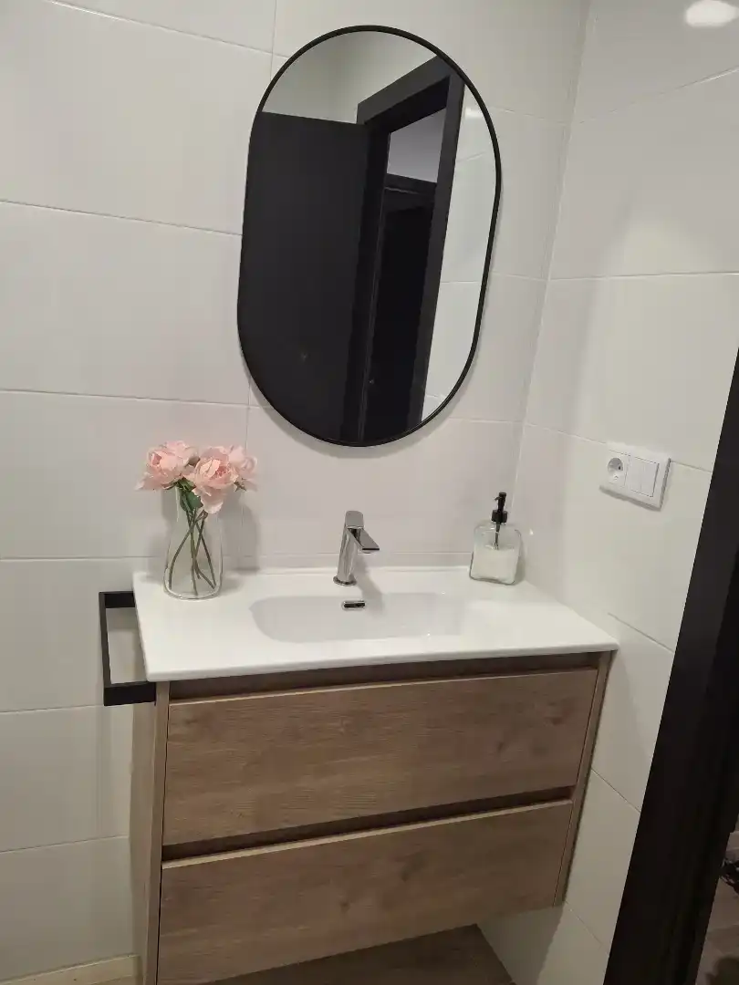 Badezimmer von Wohnung zur Miete in Baiona mit Privatgarten