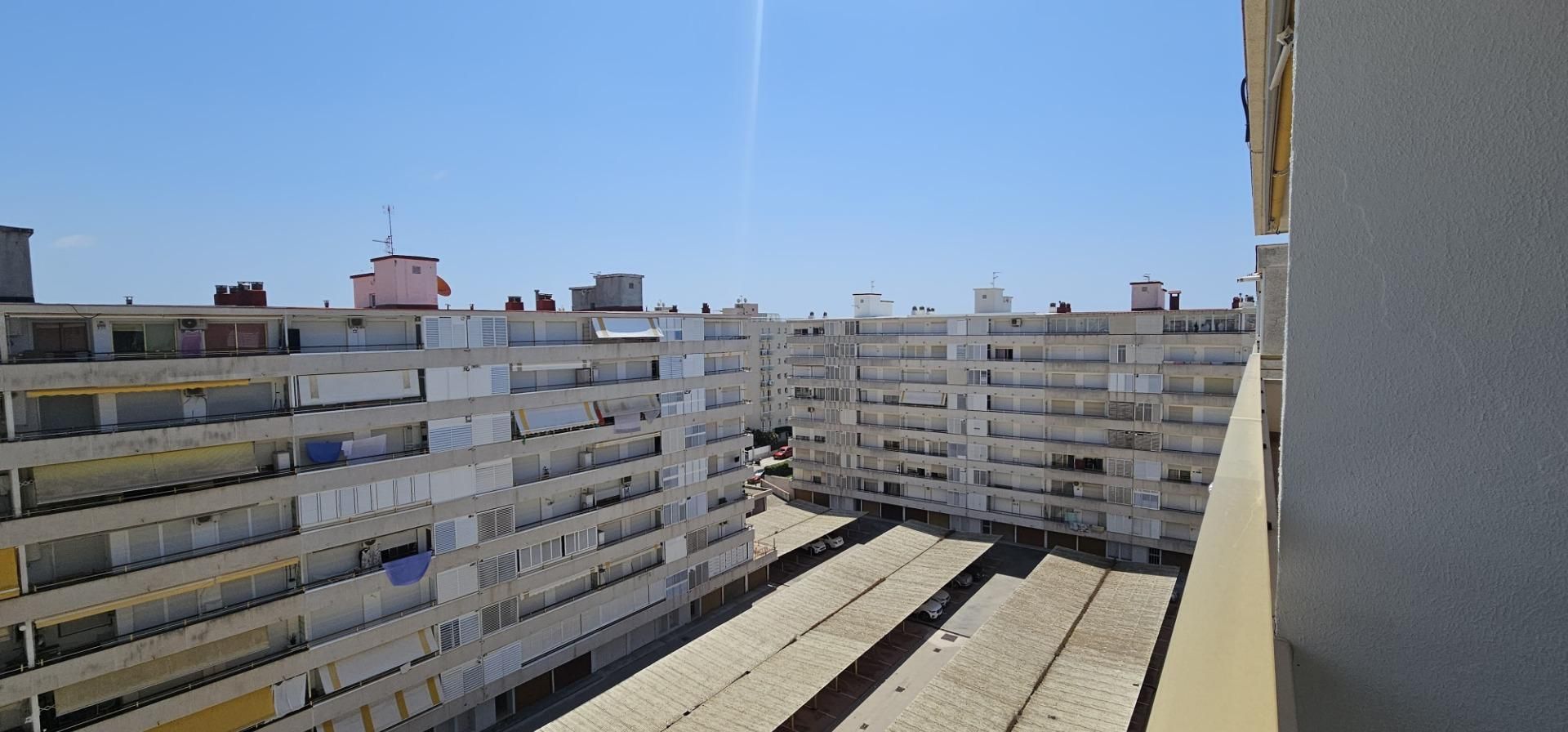 Apartment to rent in  JOAN SALVAT-PAPASSEIT, L'Estany
