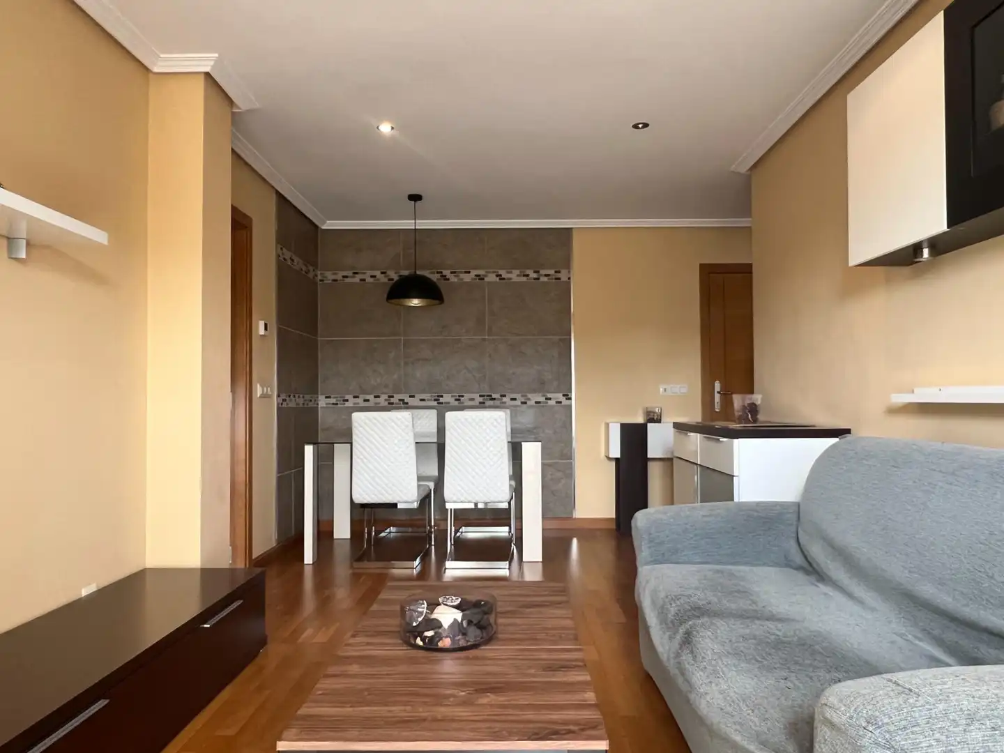 Wohnzimmer von Wohnung zur Miete in Cambre  mit Heizung, Abstellraum und Möbliert