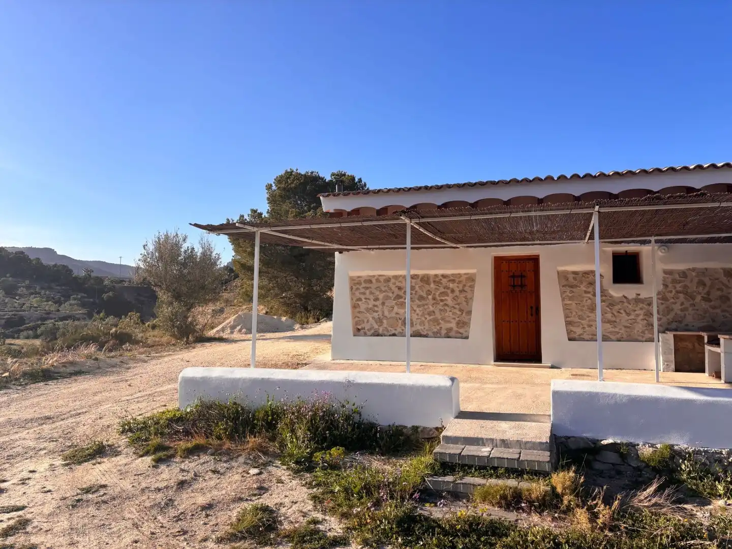 Vista exterior de Finca rústica en venda en Relleu amb Calefacció i Jardí privat