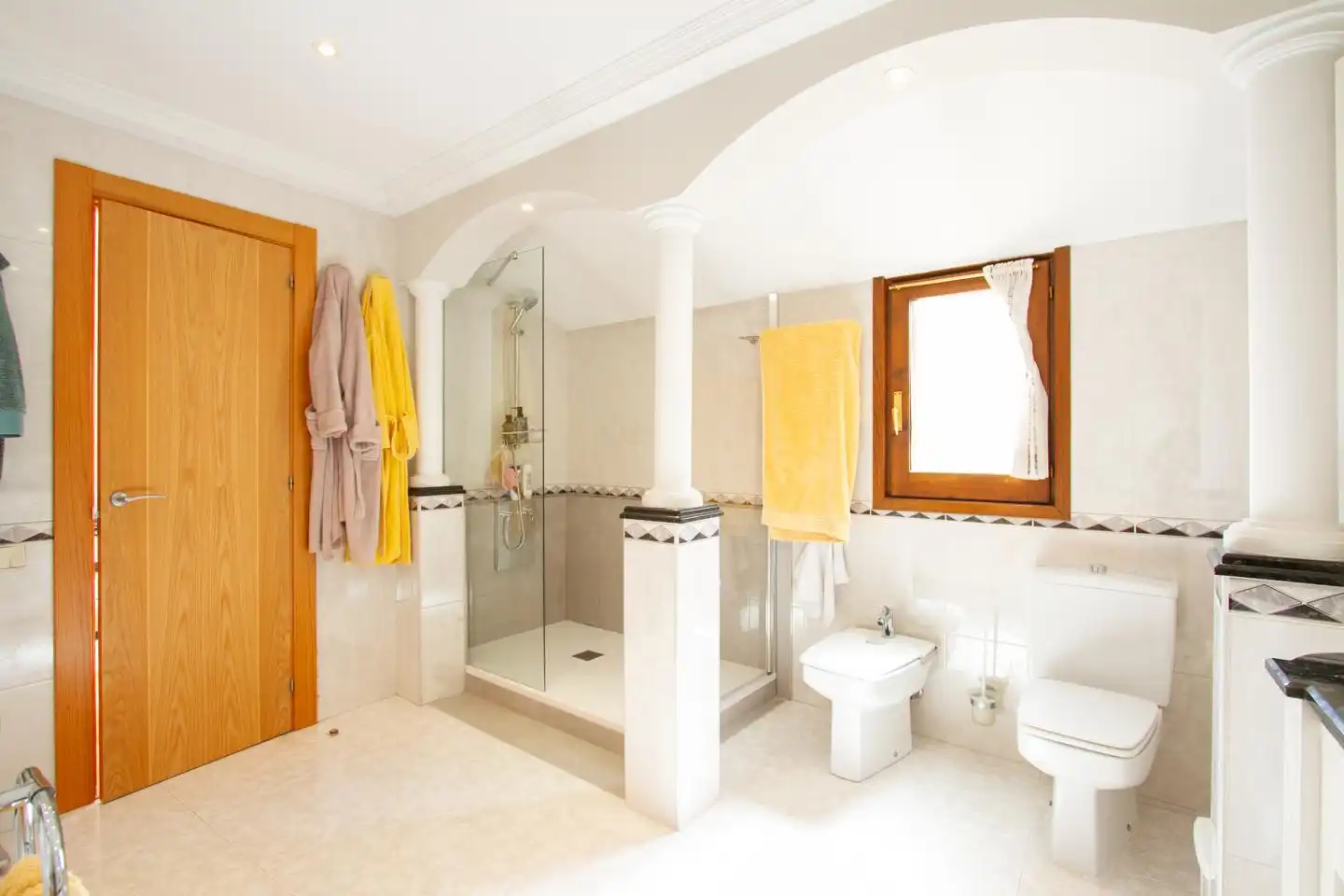 Badezimmer von Maisonette zum Verkauf in Villava / Atarrabia mit Klimaanlage, Heizung und Terrasse