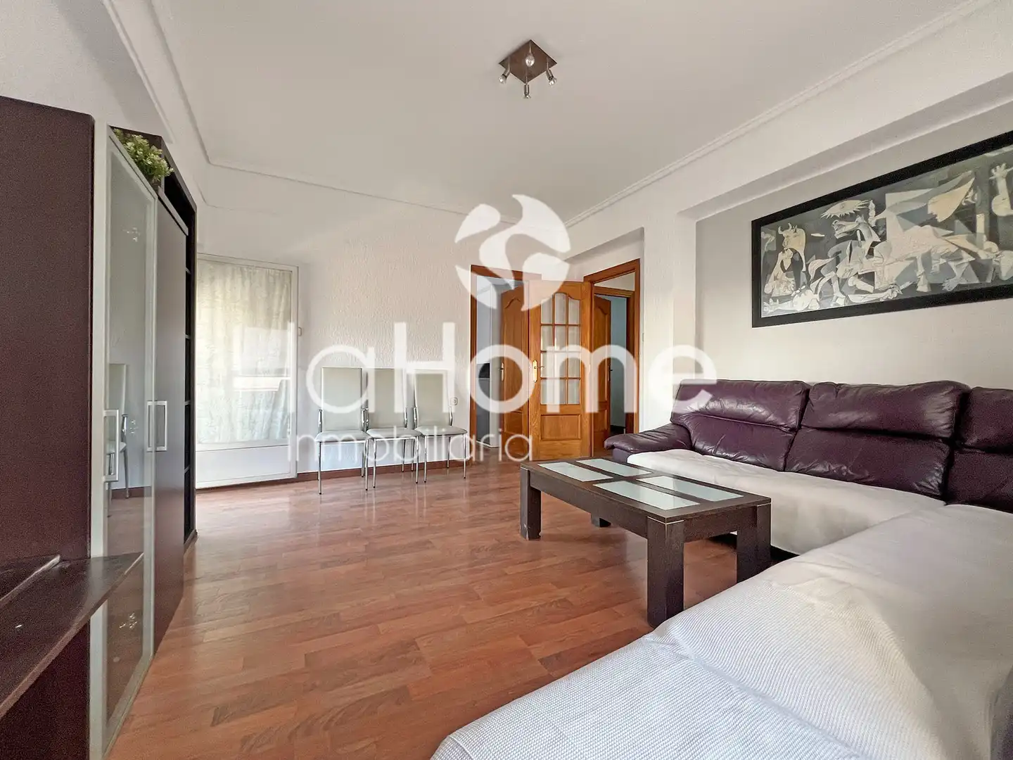Living room of Flat for sale in Paterna  with Parquet flooring, Terrace and Storage room