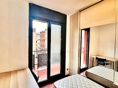 Bedroom of Flat to share in  Barcelona Capital  with Air Conditioner, Heating and Furnished