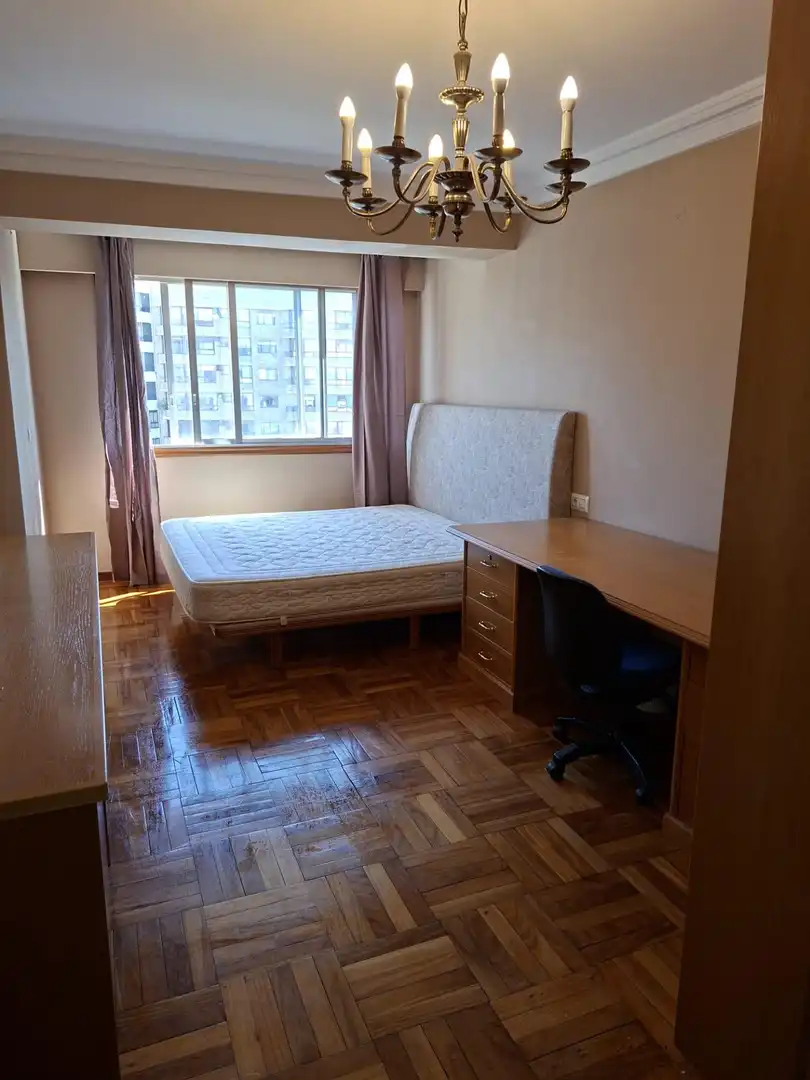 Habitación de Piso de alquiler en Vigo  con Calefacción, Parquet y Amueblado