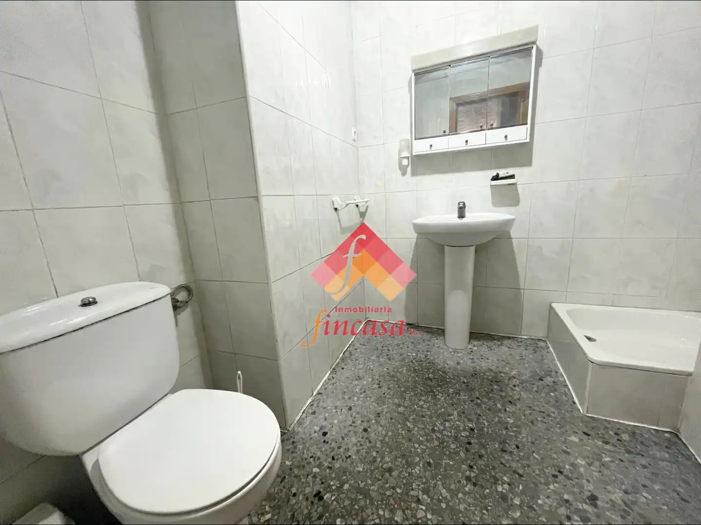 Baño de Local de alquiler en Ronda con Aire acondicionado
