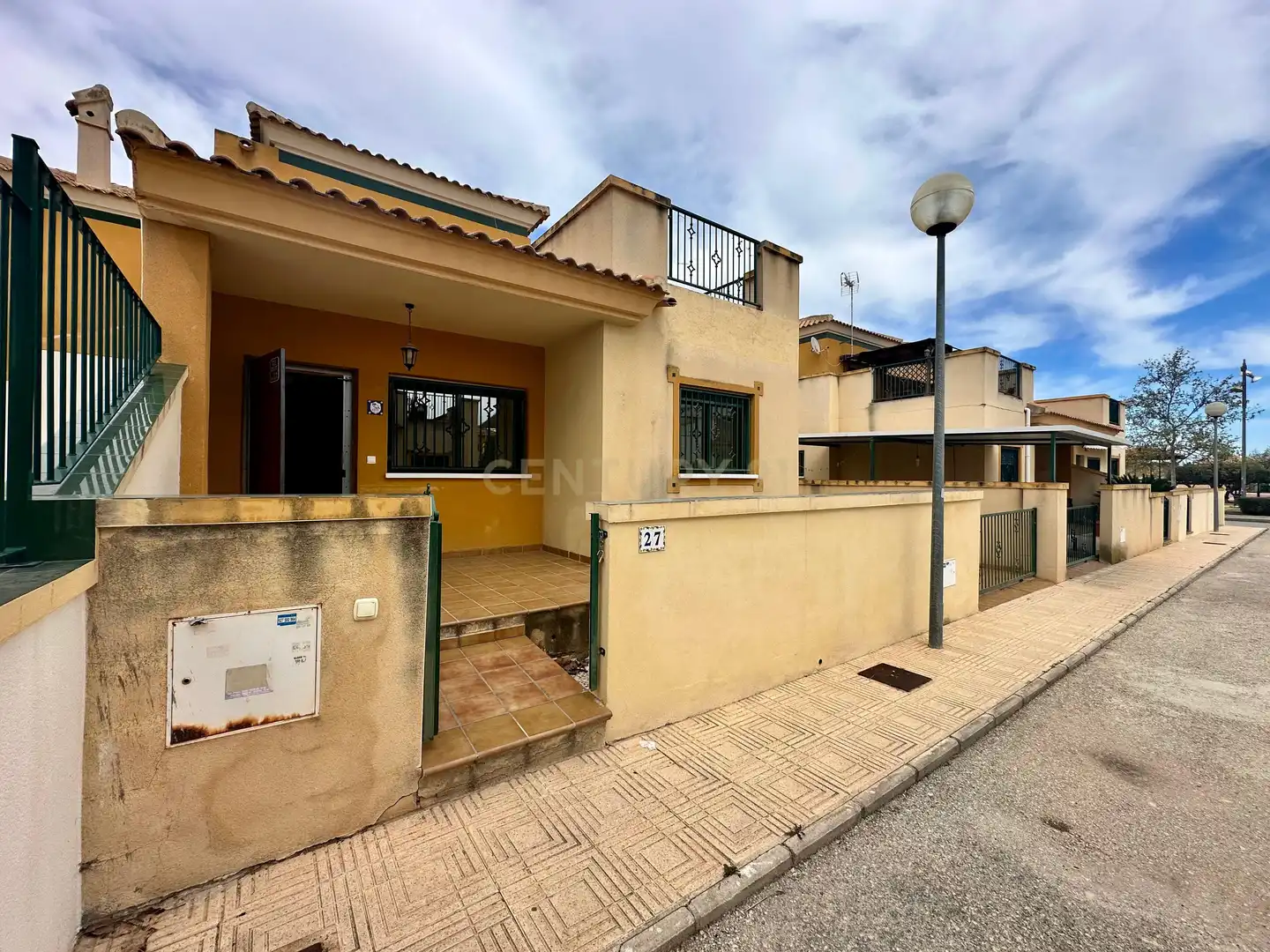 Vista exterior de Casa adosada en venda en Almoradí amb Piscina comunitària
