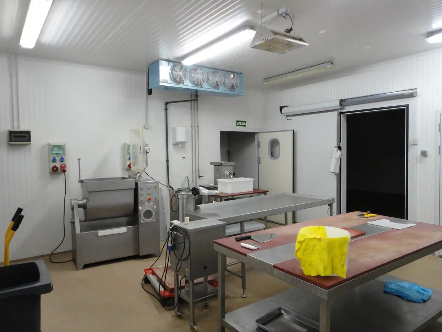 Cuina de Nau industrial en venda en Guijuelo amb Calefacció i Alarma