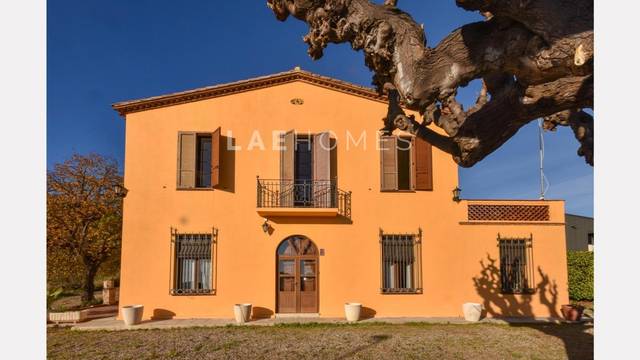 Casa-chalet en Venta en Carrer INDUSTRIA en Can Sans