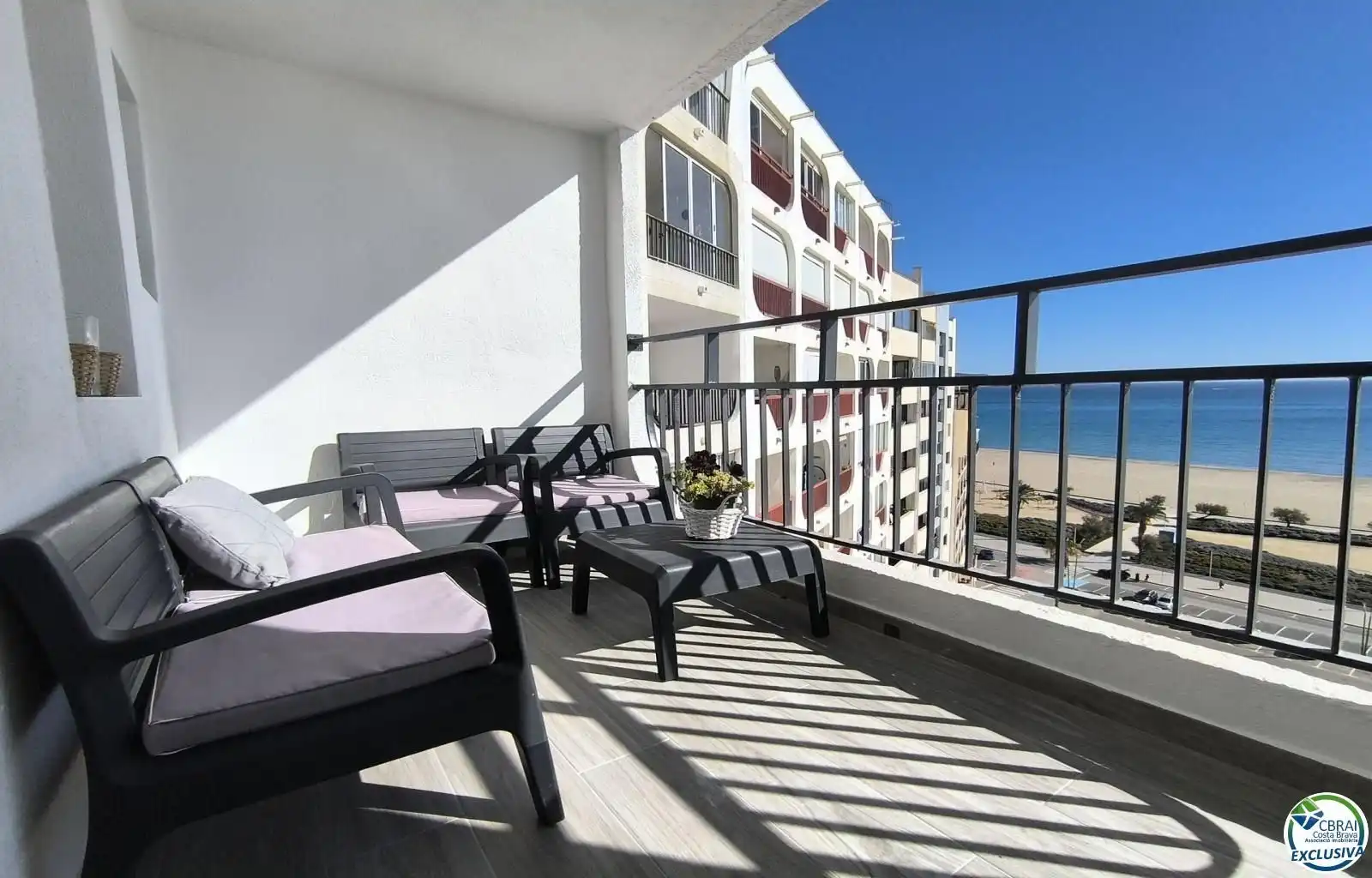 Apartament amb ascensor en venda a DELTA MUGA 11