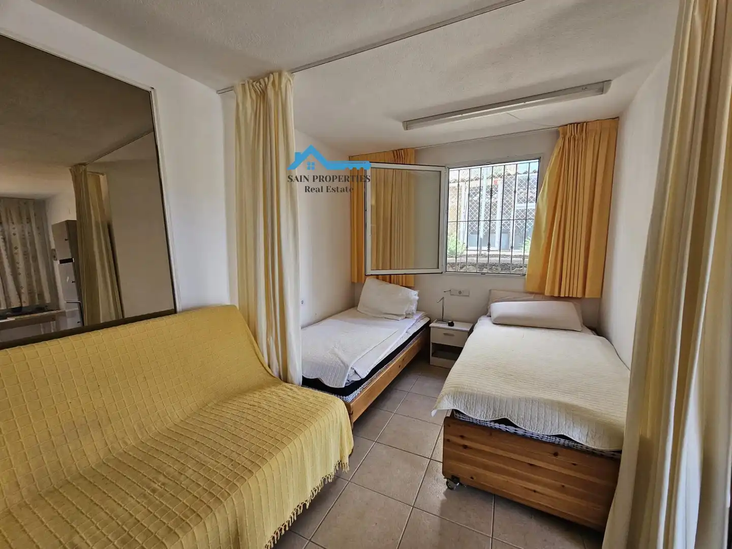 Habitación de Finca rústica en venta en La Nucia con Jardín privado, Terraza y Trastero