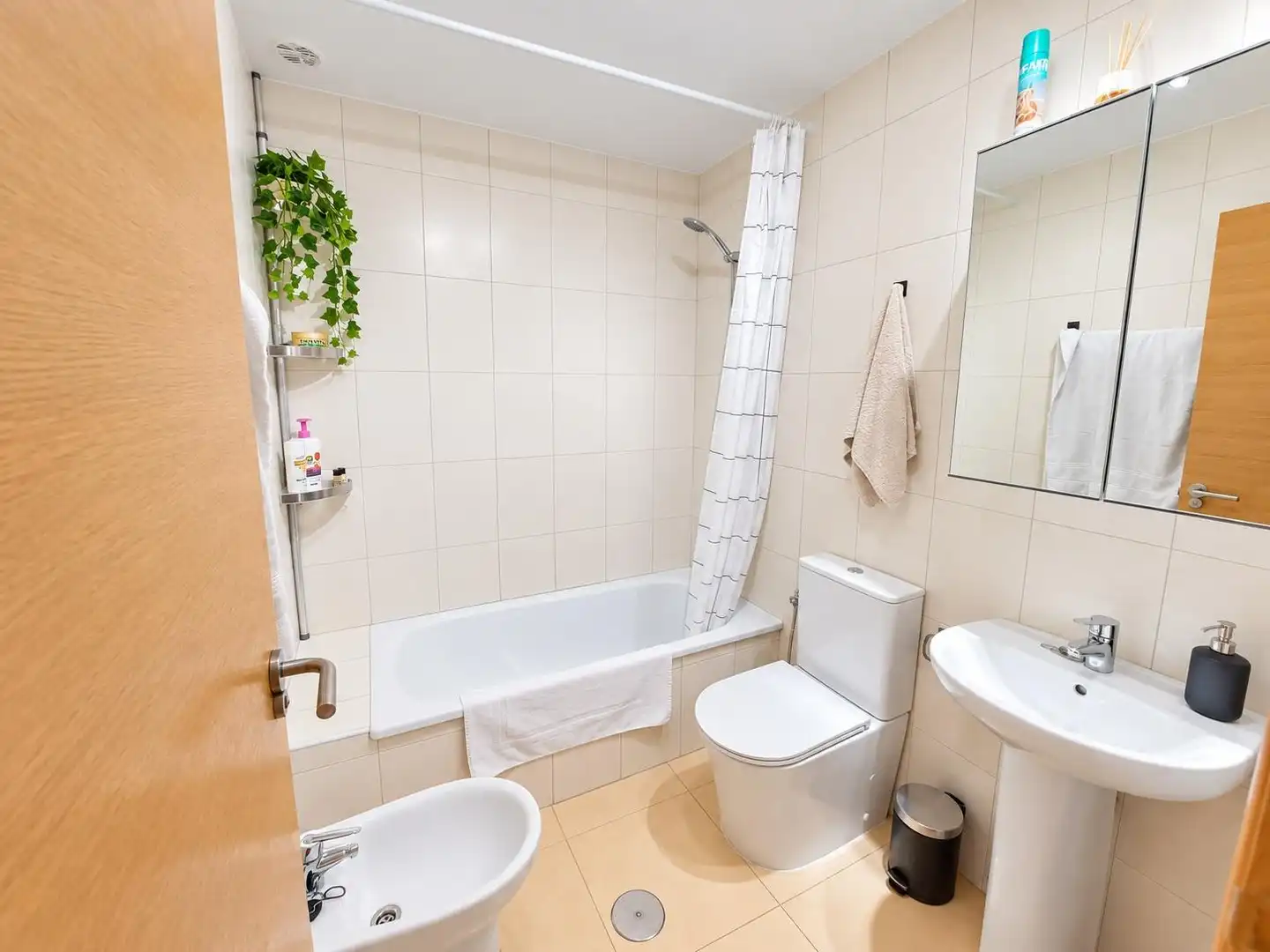Badezimmer von Einfamilien-Reihenhaus zur Miete in Alhama de Murcia mit Klimaanlage, Heizung und Privatgarten