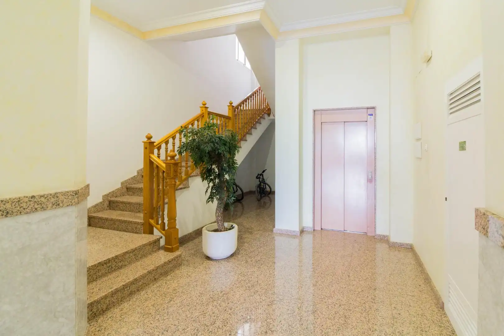 Flat for sale in Rafal  with Air Conditioner, Terrace and Balcony