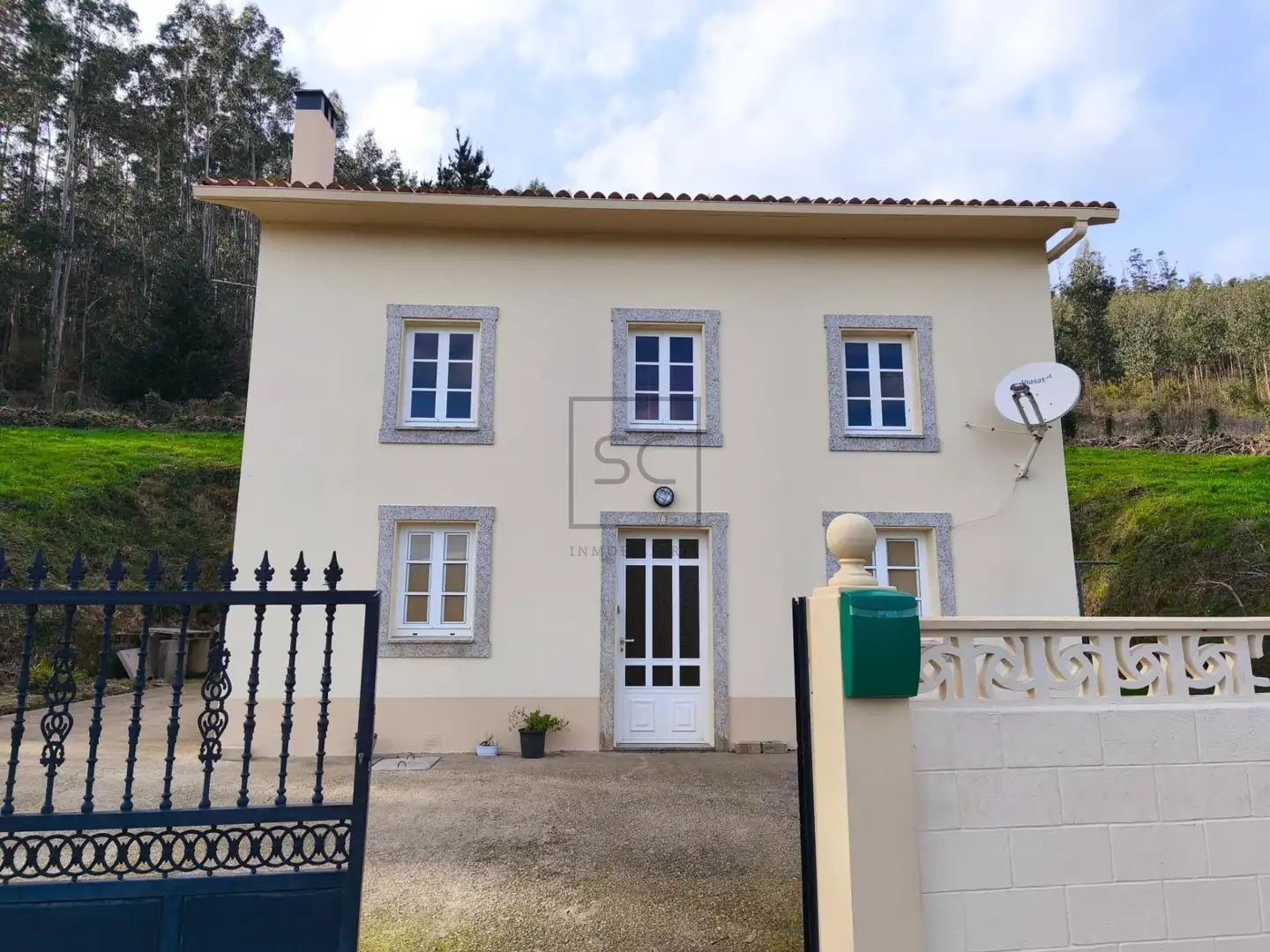 Haus zum Verkauf in Lugar NEBRIL