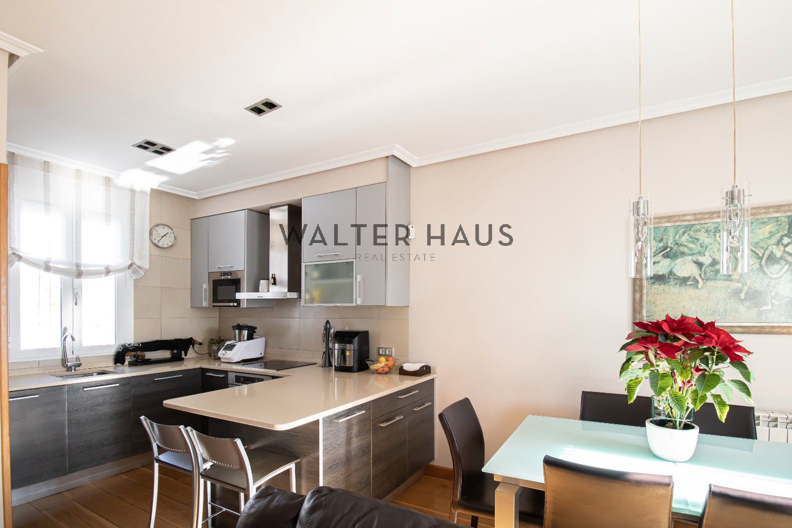 Kitchen of Flat for sale in  Madrid Capital  with Air Conditioner, Heating and Oven