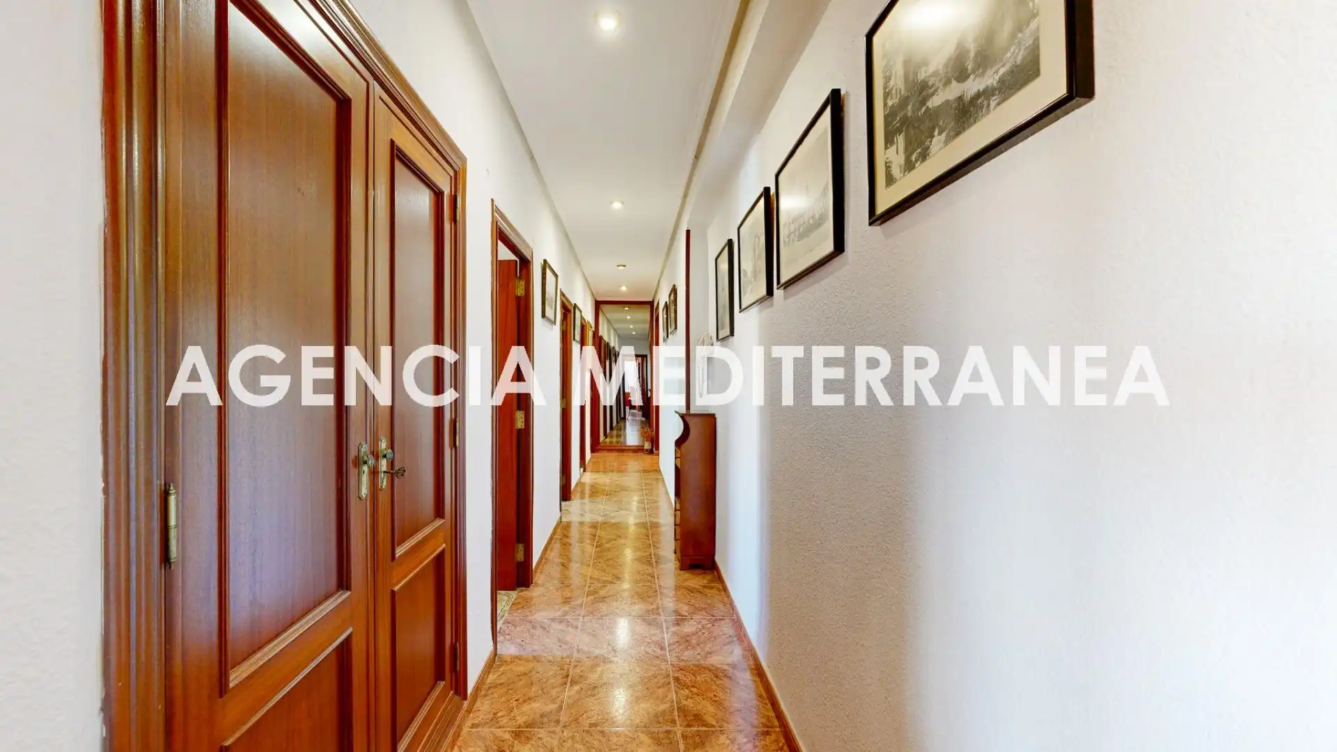 Flat for sale in Valencia  with Air Conditioner and Balcony