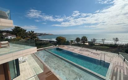 Swimming pool of Flat for sale in Estepona  with Air Conditioner, Parquet flooring and Terrace