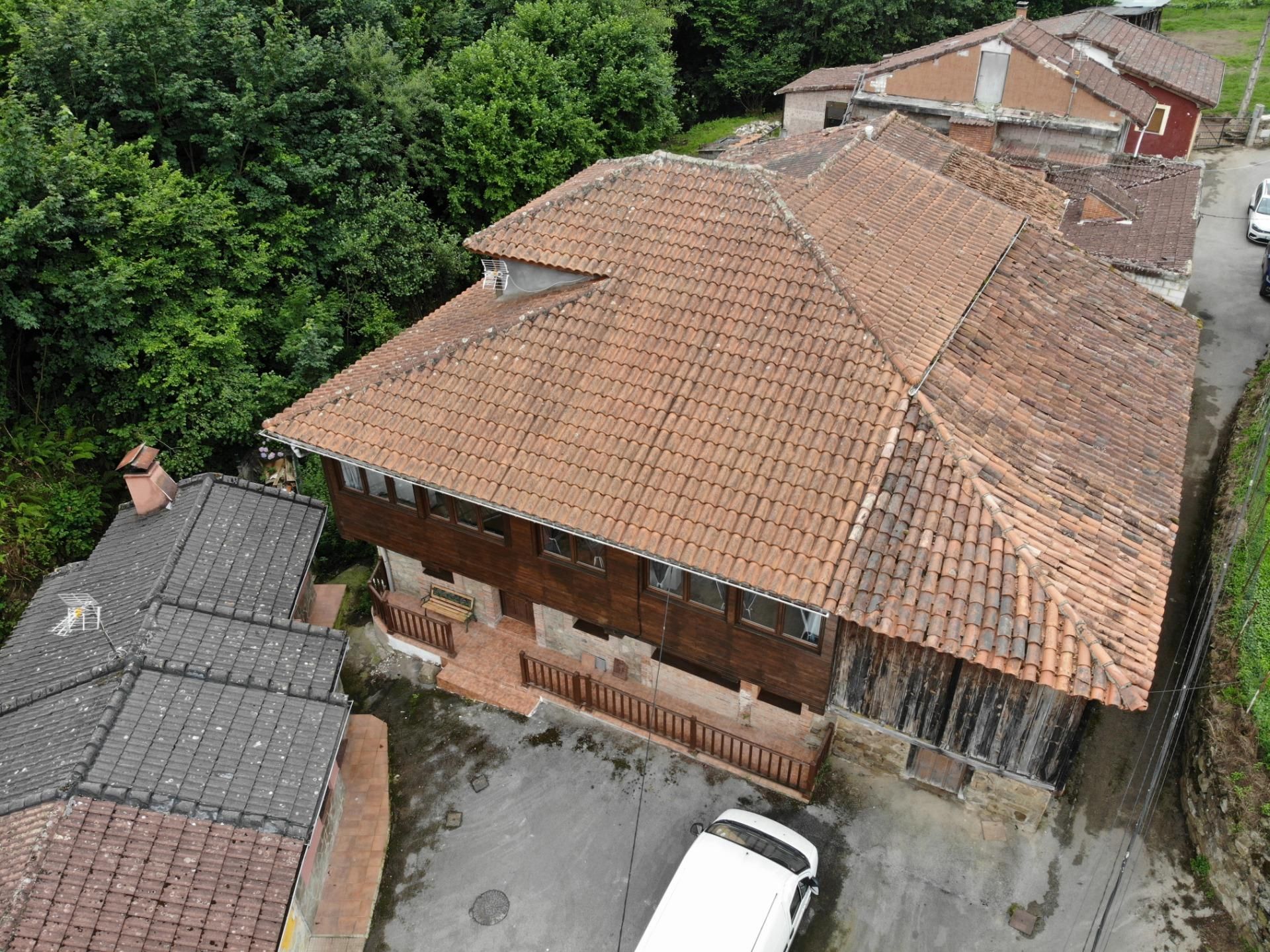 Vista exterior de Edifici en venda en Mieres (Asturias)