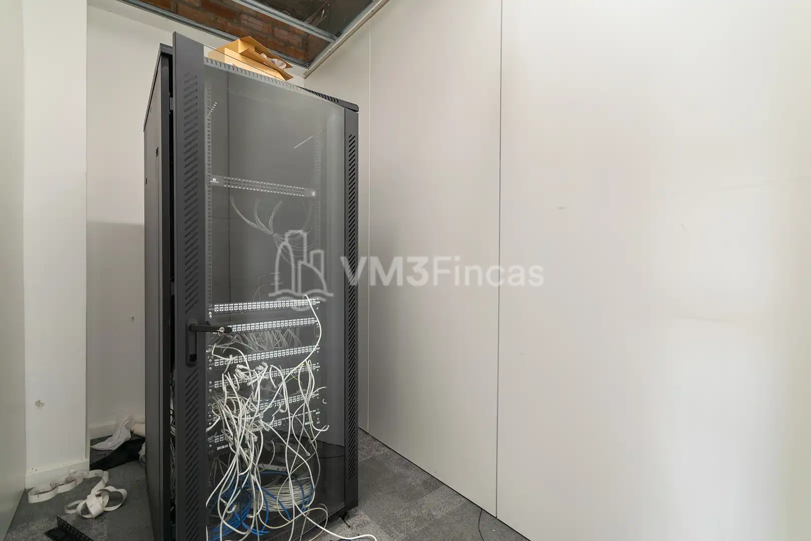Büro zur Miete in El Prat de Llobregat mit Klimaanlage, Heizung und Terrasse