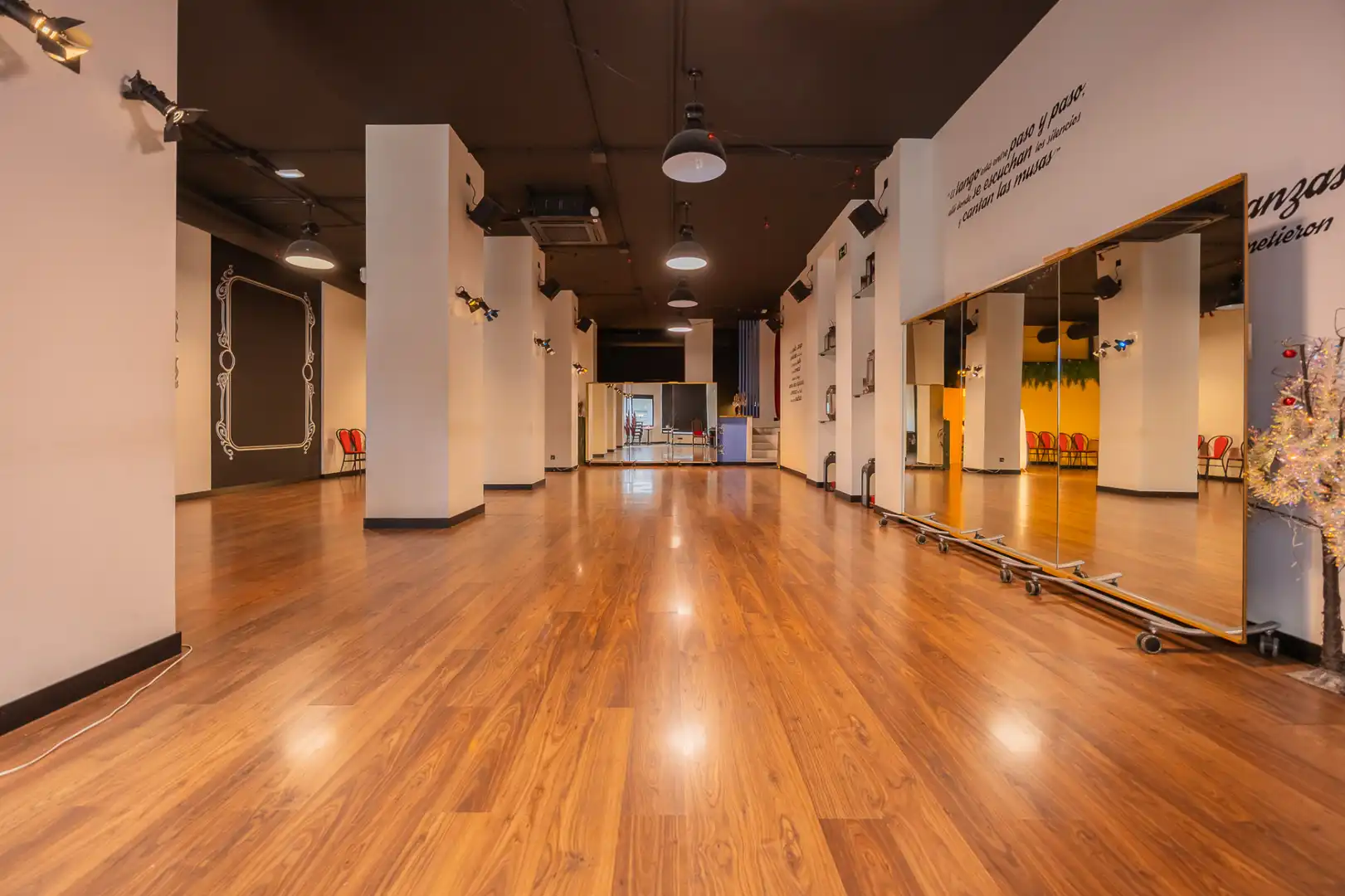 Business premises for sale in Ramón y Cajal Zeharkalea, imagen 5