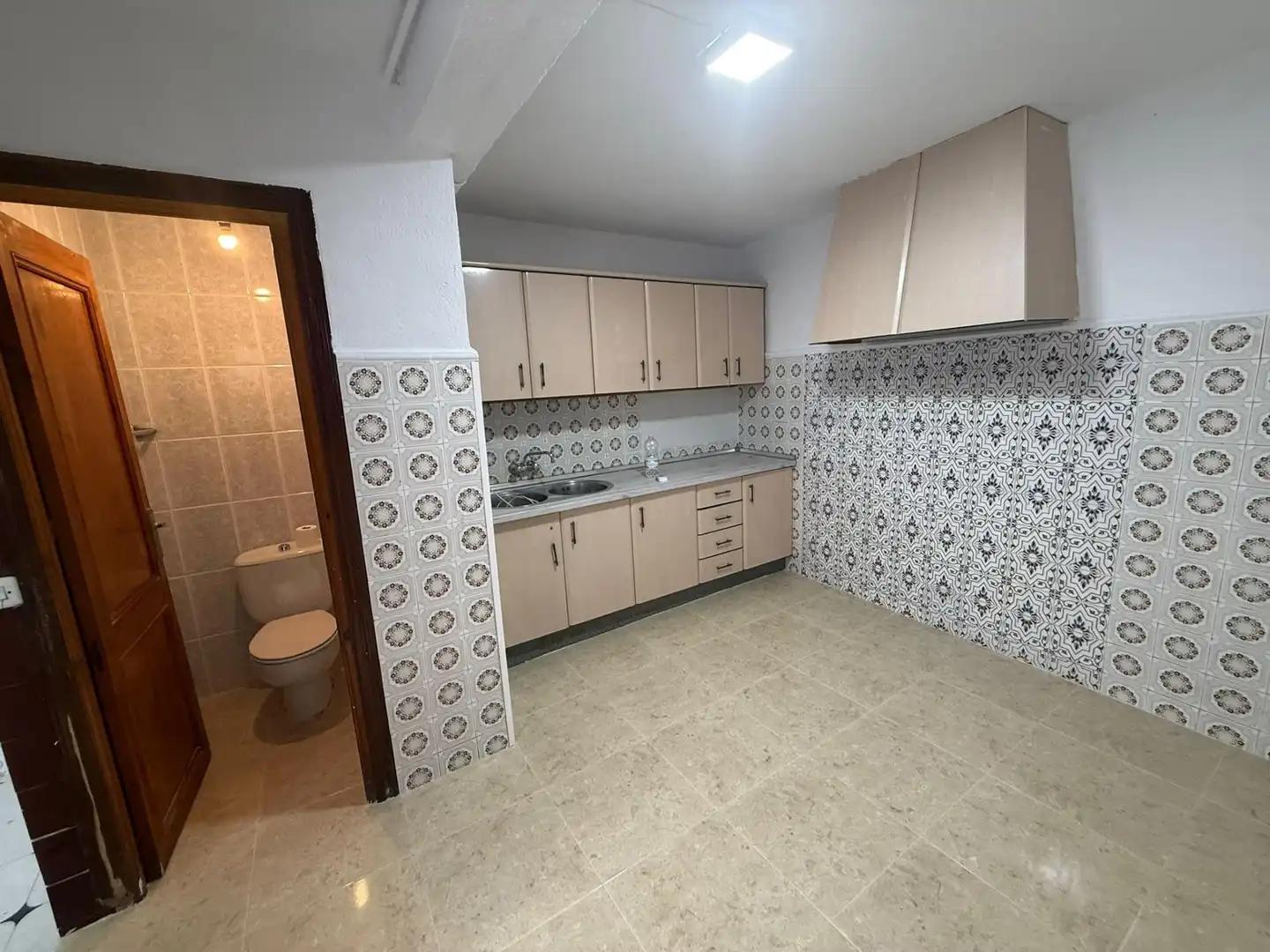 Kitchen of Houses for sale in Cuevas de San Marcos  with Air Conditioner, Terrace and Balcony