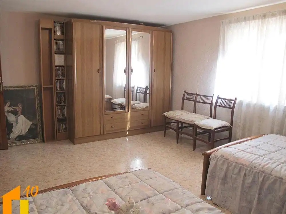 Schlafzimmer von Haus oder Chalet zum Verkauf in Burgos mit Heizung und Möbliert