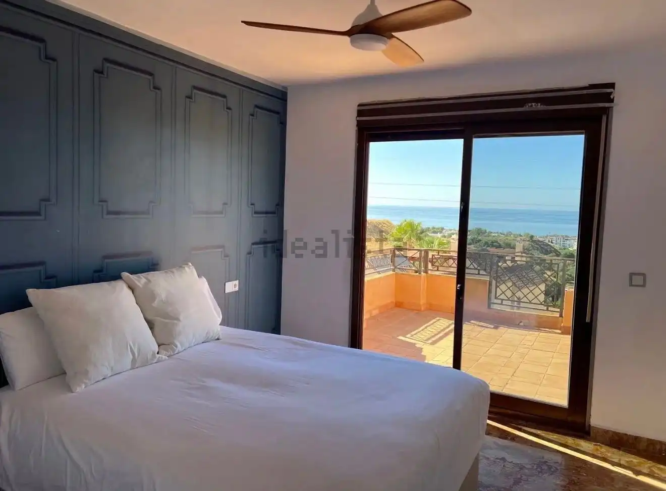 Detached homes for rent in Elviria