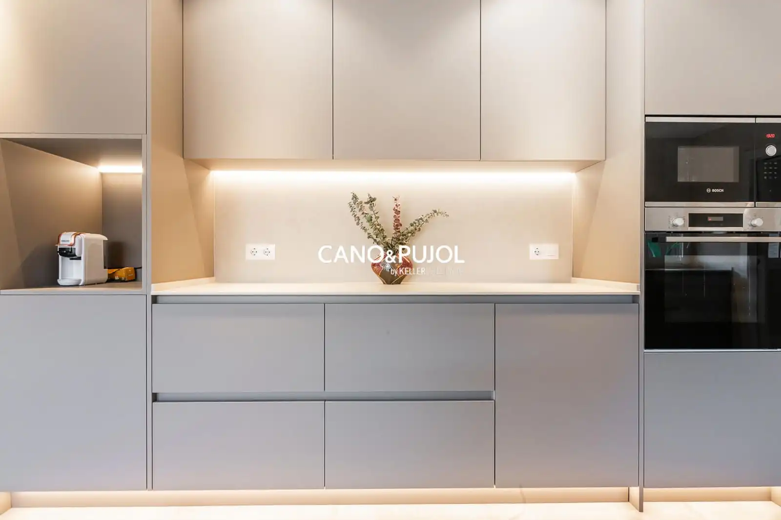 Kitchen of Houses for sale in Sant Cugat del Vallès  with Air Conditioner, Terrace and Swimming Pool