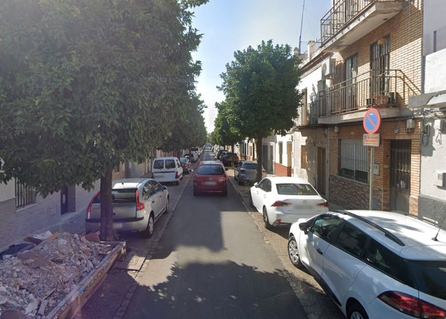 Exterior view of Single-family semi-detached for sale in  Sevilla Capital