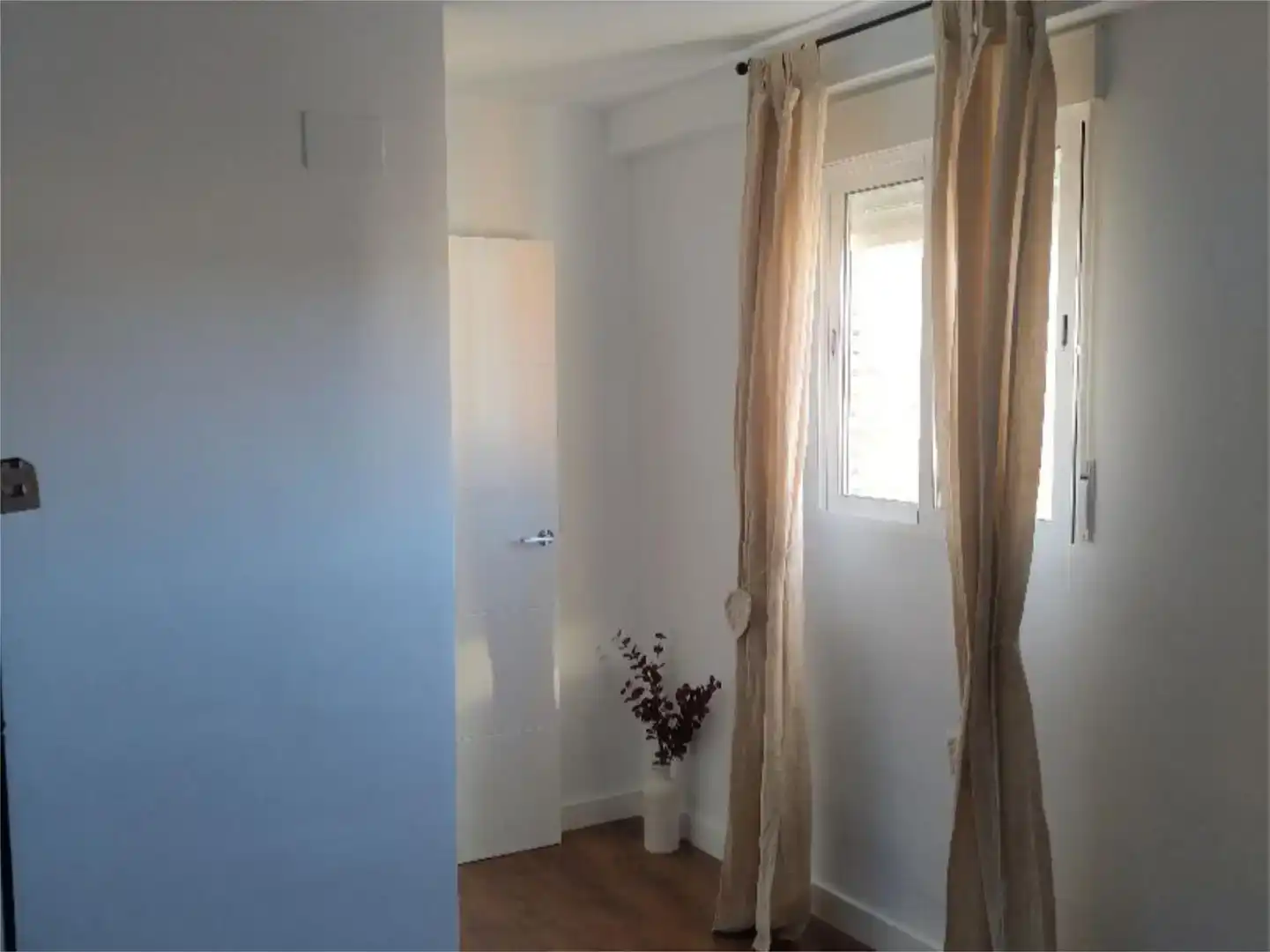 Dormitori de Pis en venda en Camas amb Aire condicionat, Parquet i Moblat