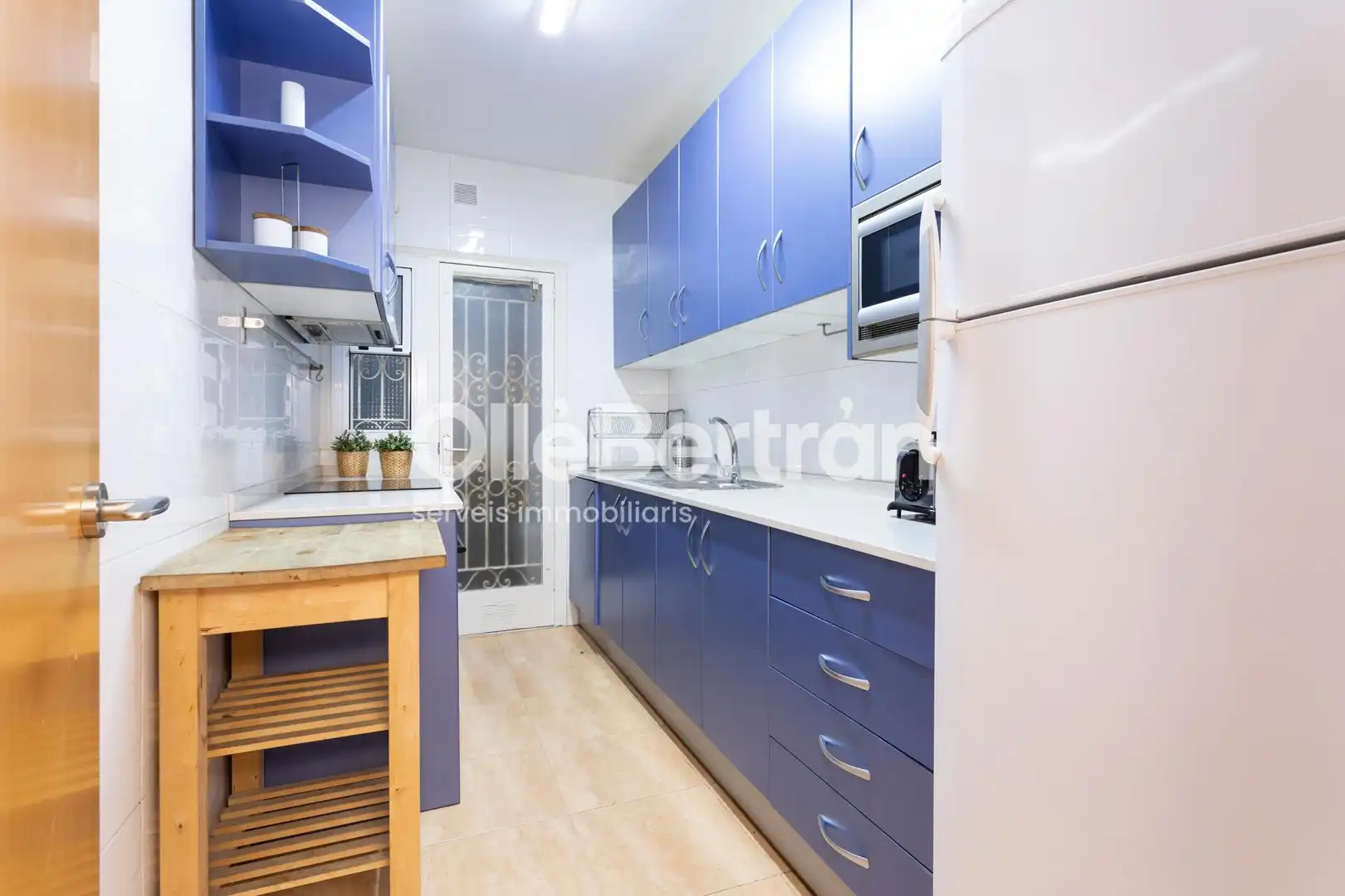 Cocina de Piso en venta en Barcelona con Calefacción y Balcón