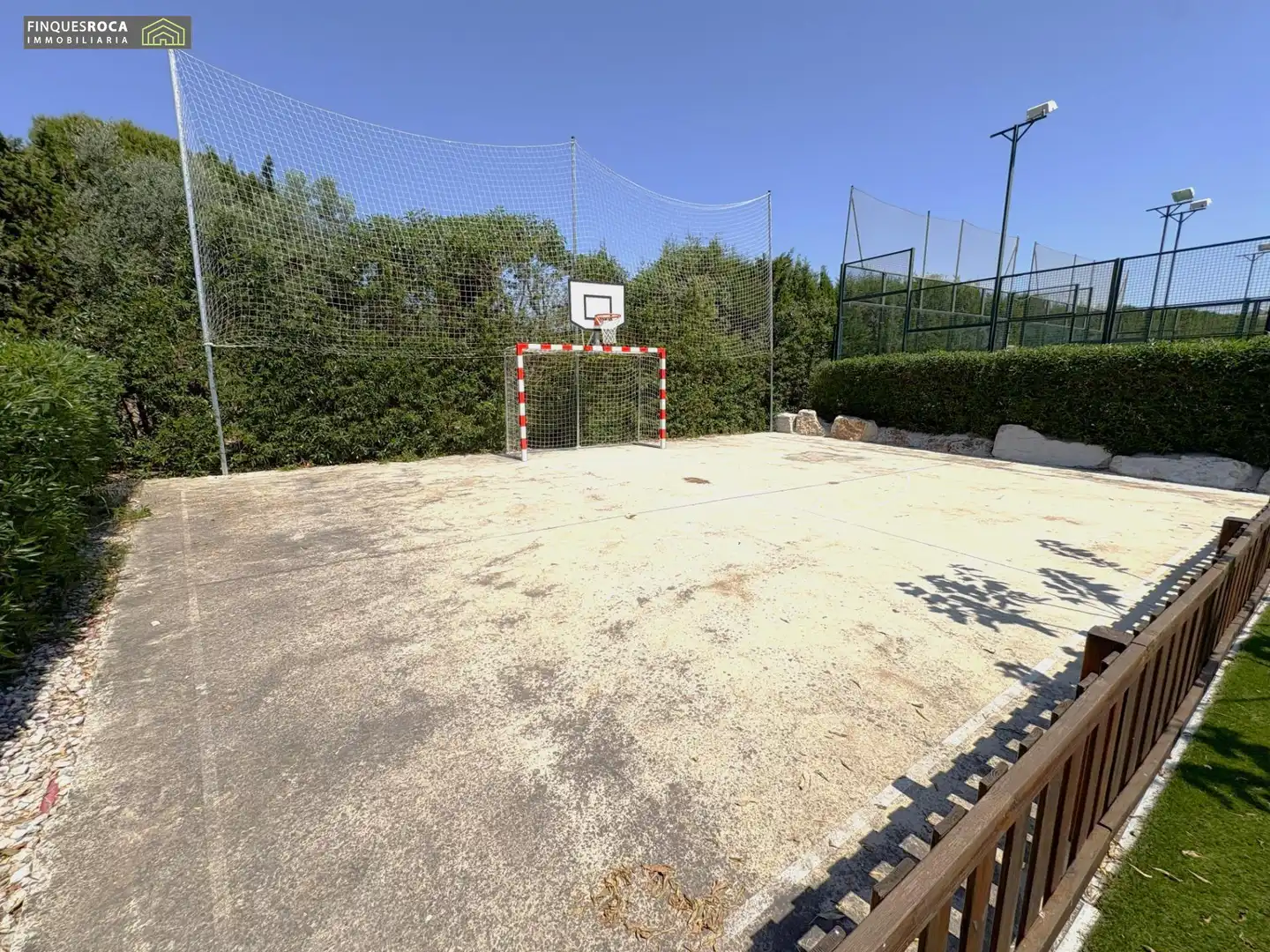 Aparcament de Apartament en venda en La Ràpita amb Aire condicionat, Calefacció i Jardí privat