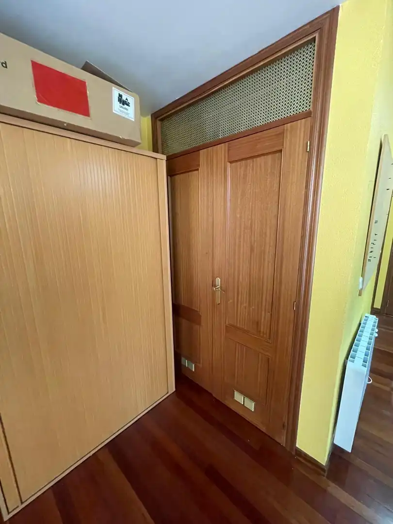 Bedroom of Office for sale in Valladolid  with Air Conditioner