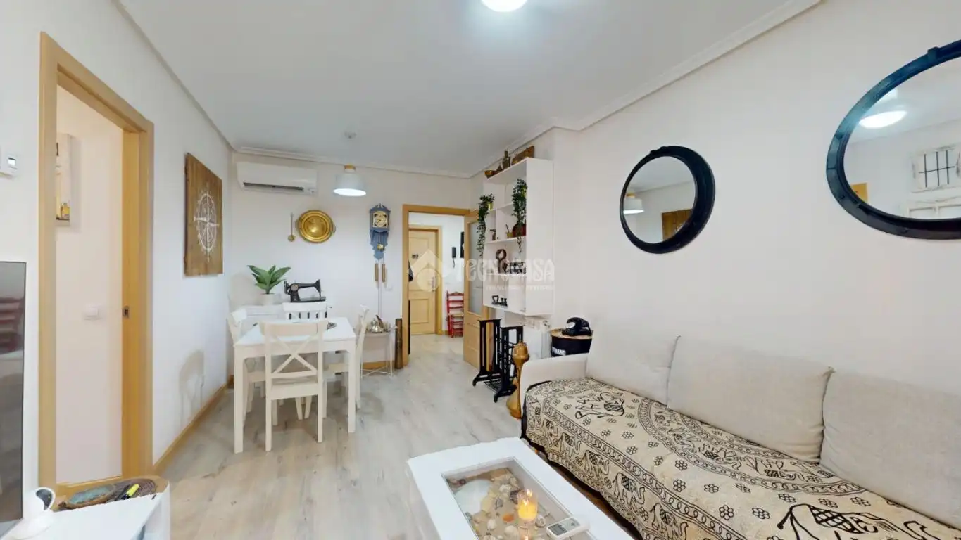 Sala de estar de Piso en venta en Azuqueca de Henares con Aire acondicionado, Calefacción y Parquet
