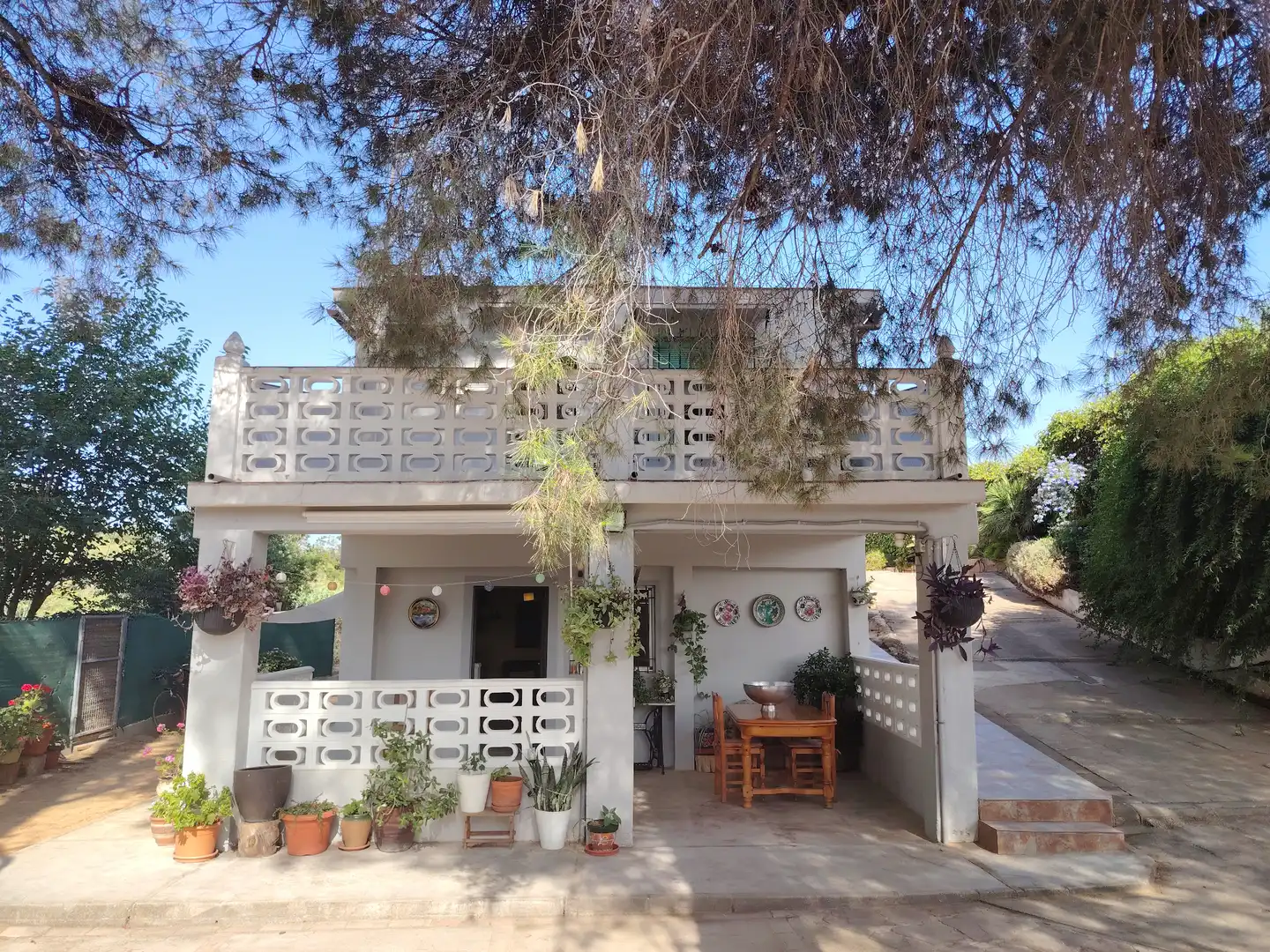 Vista exterior de Casa o xalet en venda en Torrent amb Aire condicionat, Jardí privat i Terrassa