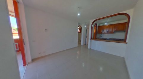 Foto 2 de Apartamento en venta en C/ País Vasco - Complejo Laguna Park II -, Torviscas Centro y Alto, Adeje