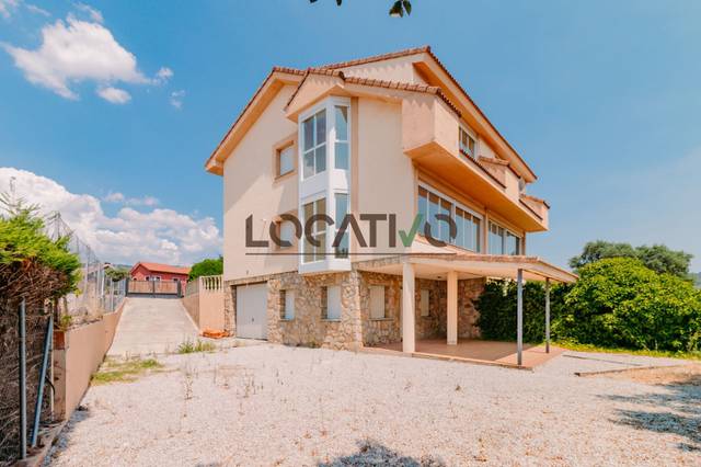 Casa-chalet en Venta en Robledo de Chavela