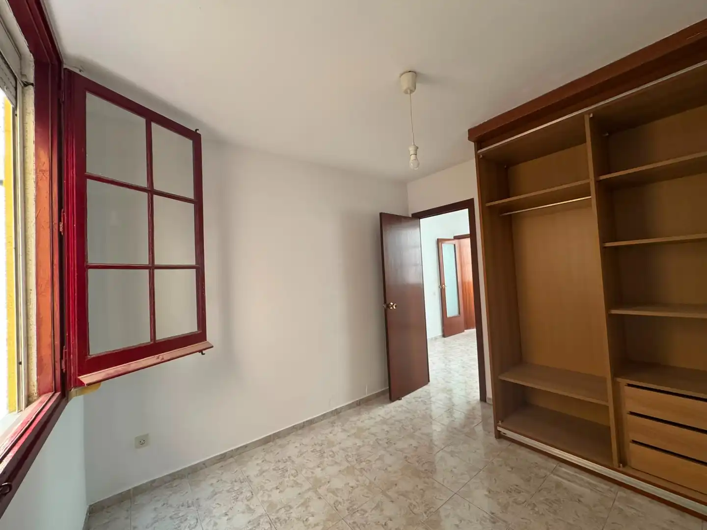 Habitación de Piso en venta en Barcelona con Horno, Microondas y Balcón