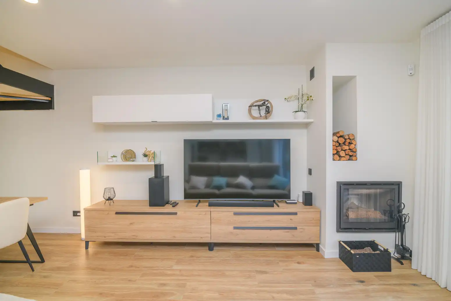 Sala d'estar de Casa o xalet en venda en Viladecans amb Aire condicionat, Calefacció i Parquet