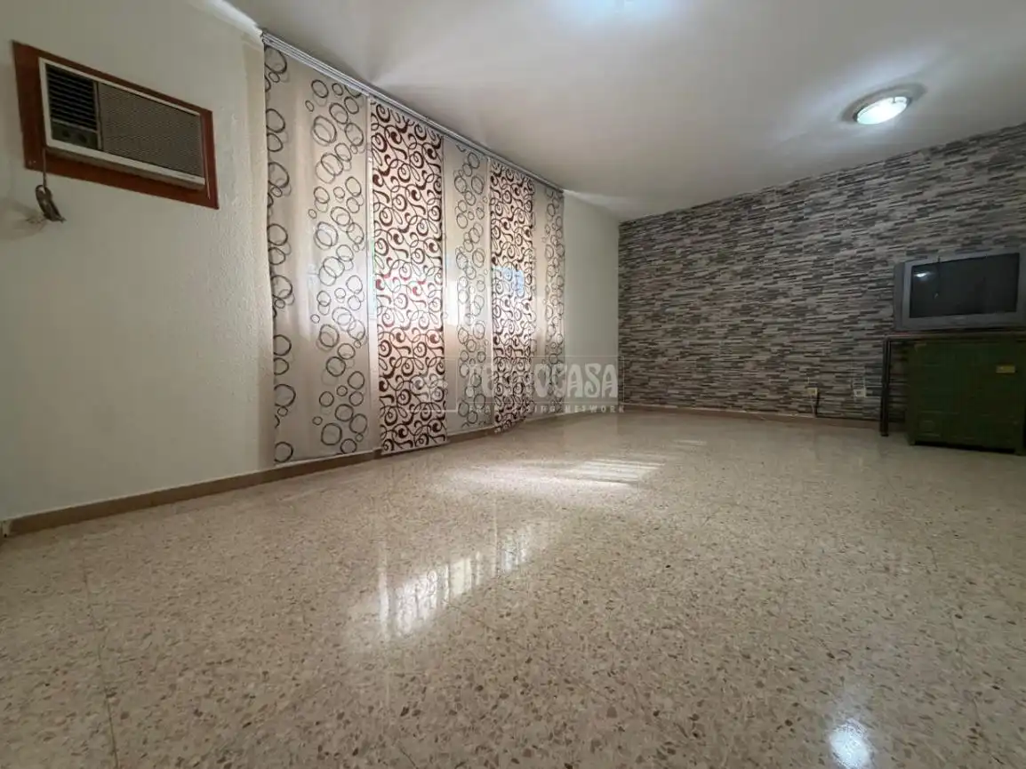 Bedroom of Flat for sale in Sevilla