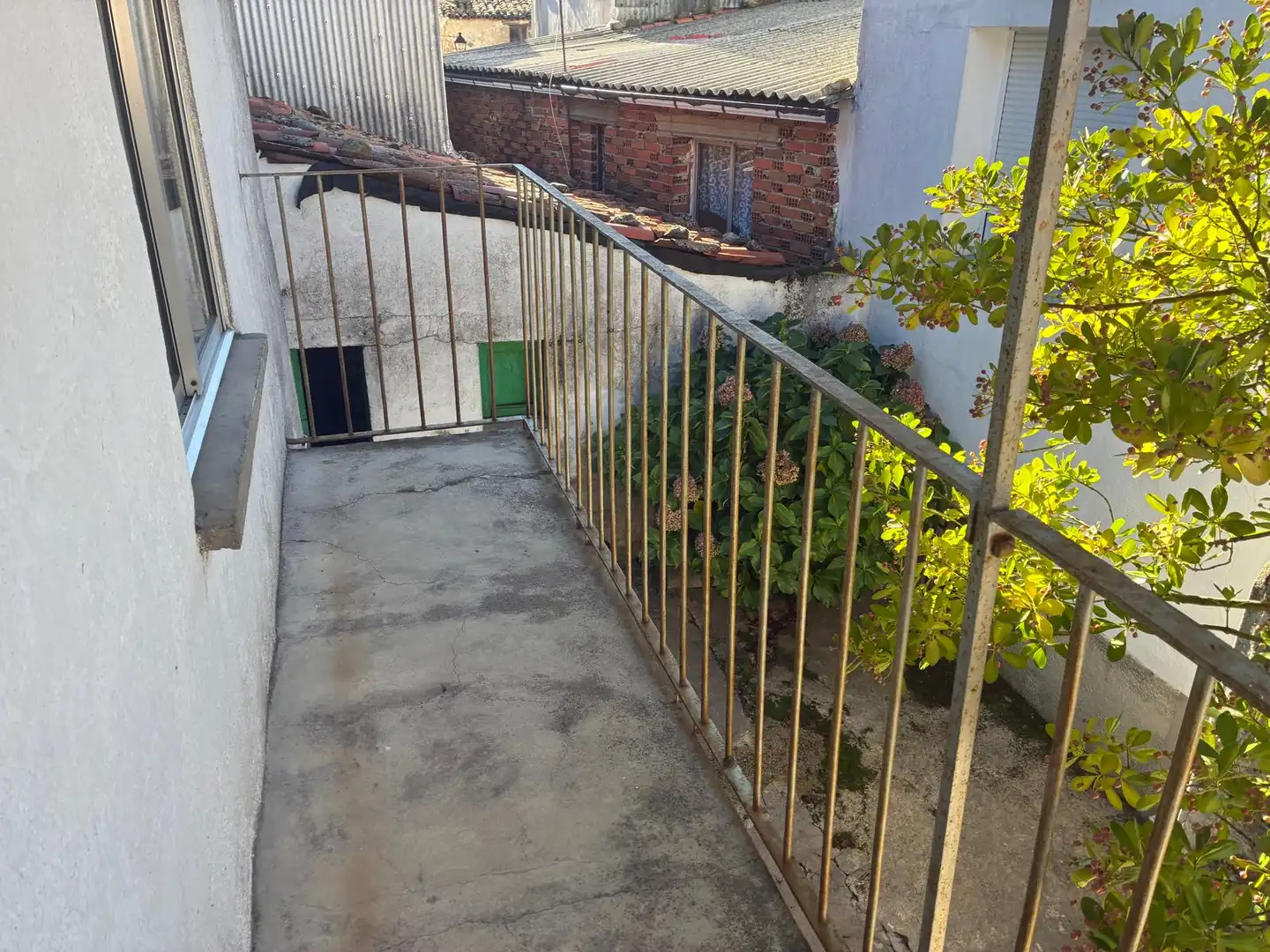 Balcony of Houses for sale in Piornal  with Furnished