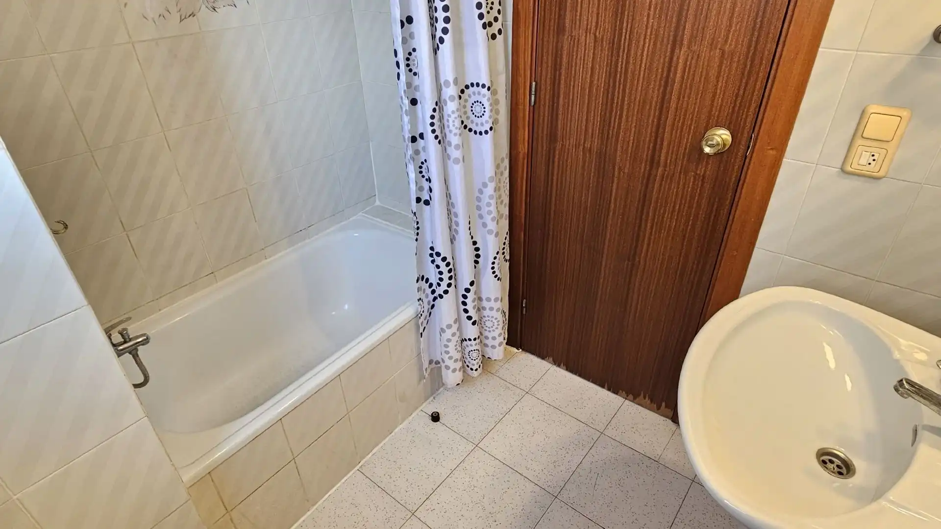 Baño de Apartamento en venta en Oropesa del Mar / Orpesa con Calefacción, Terraza y Amueblado