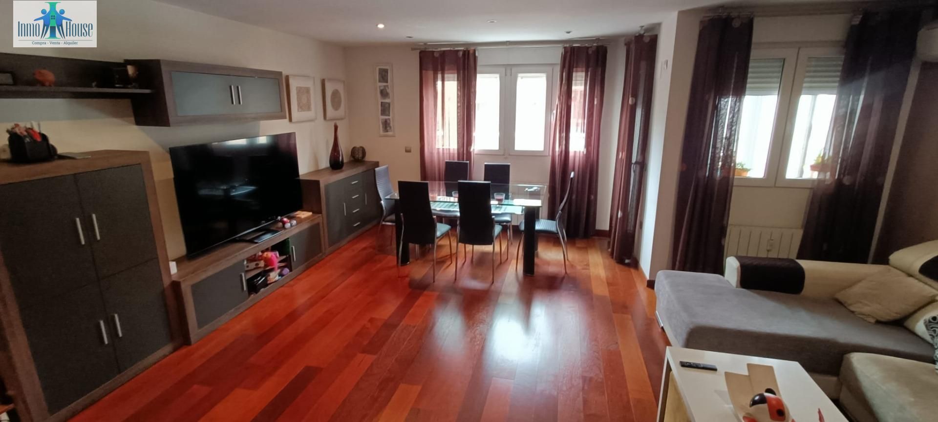 Sala d'estar de Pis en venda en  Albacete Capital amb Aire condicionat, Calefacció i Balcó