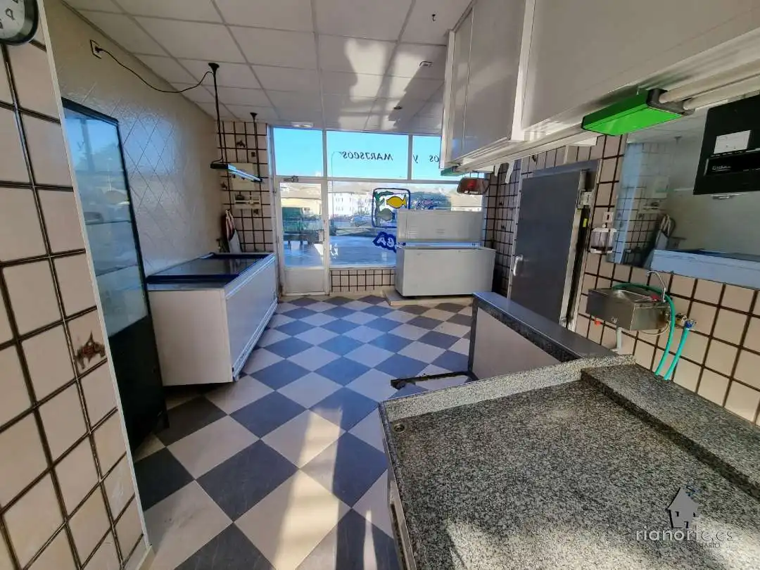 Business premises to rent in Llaranes, imagen 2